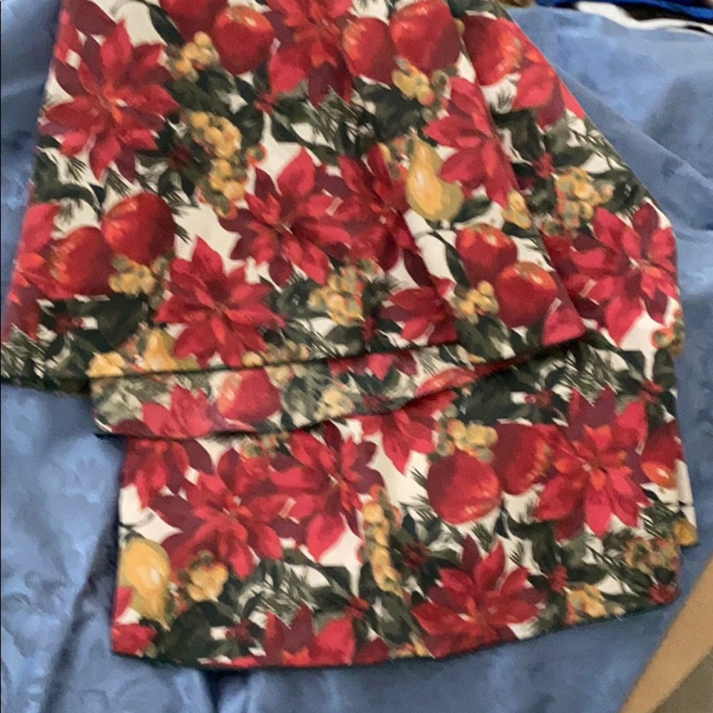 Circle tablecloth
